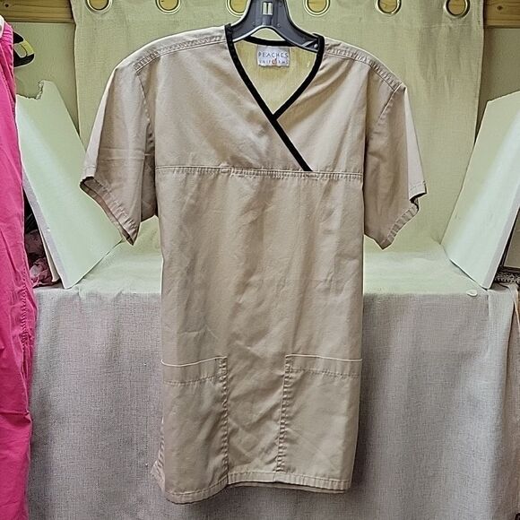 Bundle of 4 scrubs: 3 tops,1 pant,: Peaches, Landau and Scrubstar brands size XS - Picture 8 of 14